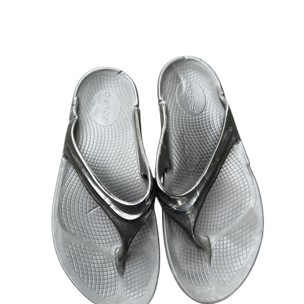 OOFOS thong Black Sandals size 9